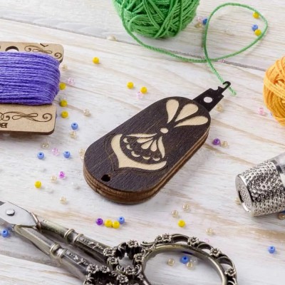 Нитковдеватель Wonderland Crafts FLNT-009 Нитковдеватель Wonderland Crafts FLNT-009