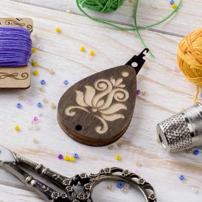 Нитковдеватель Wonderland Crafts FLNT-003 Нитковдеватель Wonderland Crafts FLNT-003