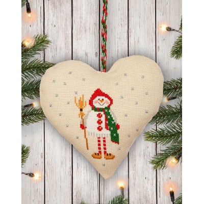 Набор для вышивания крестиком ANCHOR AKE0009-0002 Сердце: Снеговик (Heart Snowman) Набор для вышивания крестиком ANCHOR AKE0009-0002 Сердце: Снеговик (Heart Snowman)